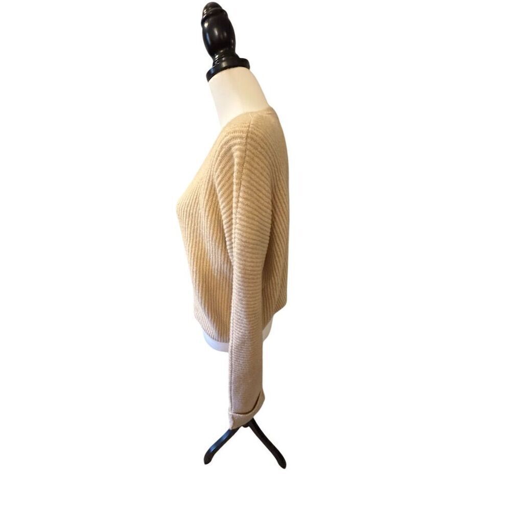 Women's Ivory V-Neck Chunky Knit Sweater Size S Long Sleeve Casual Pullover - Picture 3 of 7